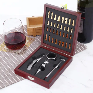 Coffret à Vin avec jeux d'Echecs